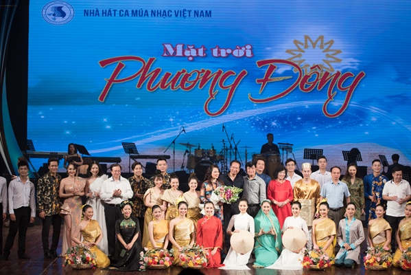 “Mặt trời Phương Đông”: Giai điệu của tình hữu nghị và đoàn kết