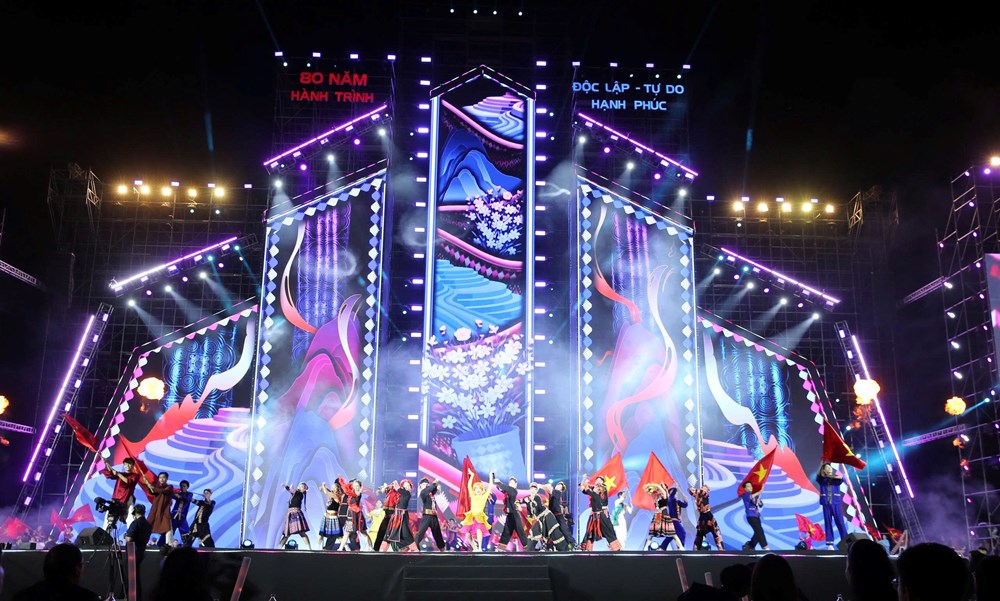 Nghệ thuật biểu diễn Việt Nam 2025: Những “điểm chạm” rực rỡ và giấc mơ vươn xa