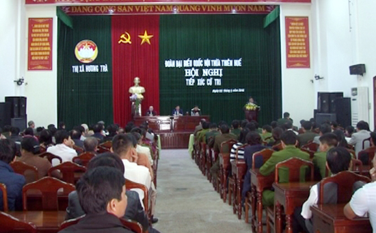 Thứ trưởng Nguyễn Ngọc Thiện tiếp xúc cử tri tại Thừa Thiên Huế