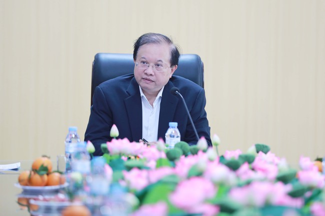 Thứ trưởng Tạ Quang Đông làm việc tại Trường Cao đẳng Văn hóa Nghệ thuật Tây Bắc