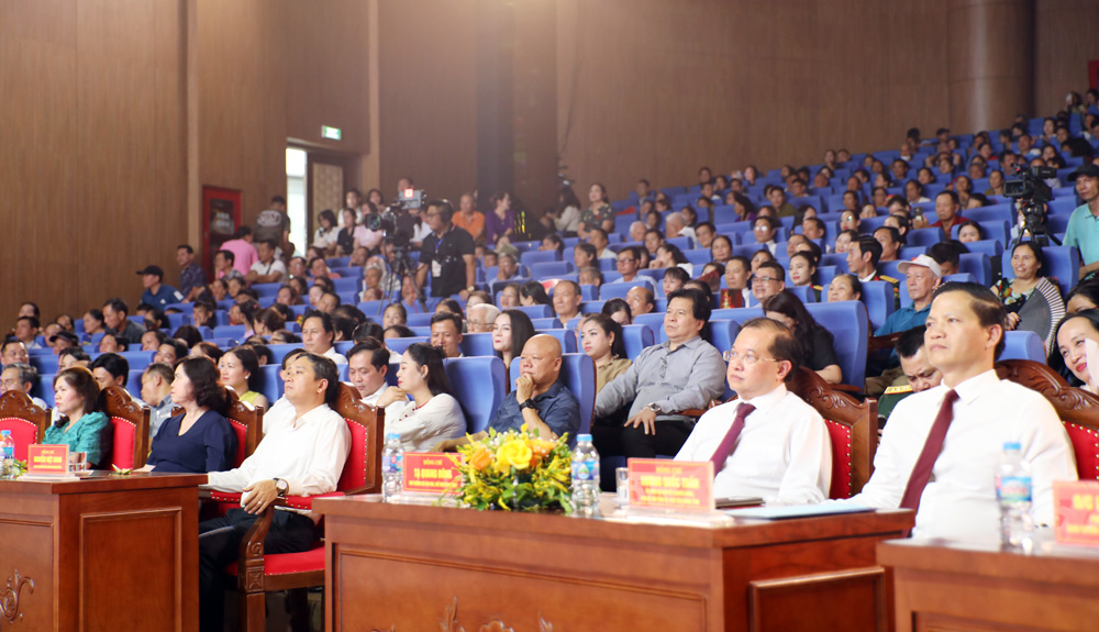 Tiếng trống Chèo ngân trên Miền quan họ: Khơi dậy sức sống bền bỉ của sân khấu truyền thống