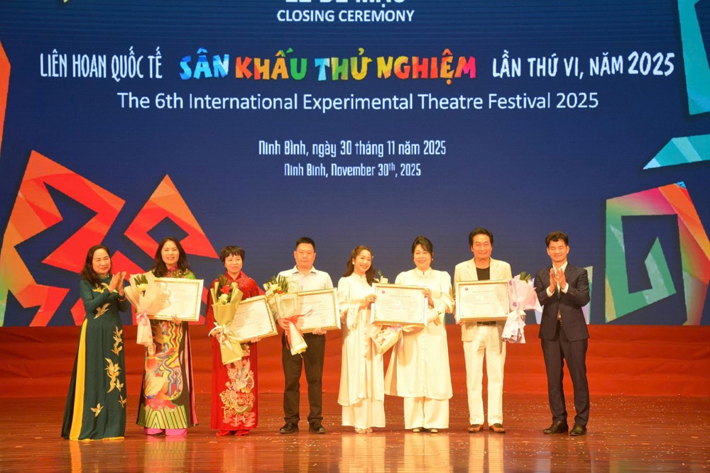 Bế mạc Liên hoan sân khấu thử nghiệm năm 2025: Coi cả thành công lẫn thất bại là báu vật để nuôi dưỡng ngọn lửa sáng tạo