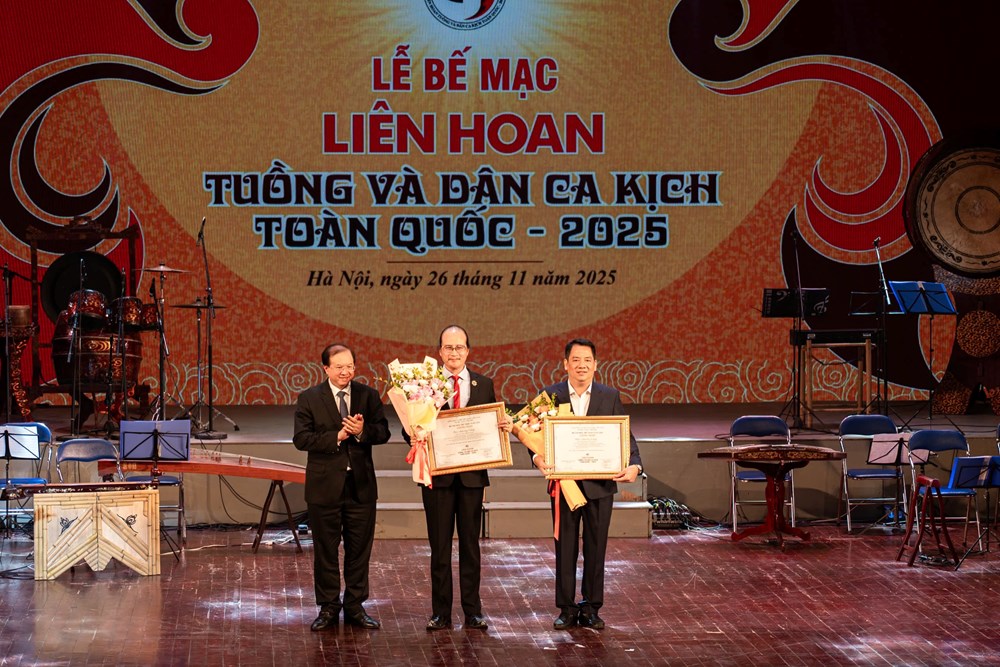Bế mạc Liên hoan Tuồng và Dân ca kịch toàn quốc 2025: Một mùa bộ thu “trái ngọt“
