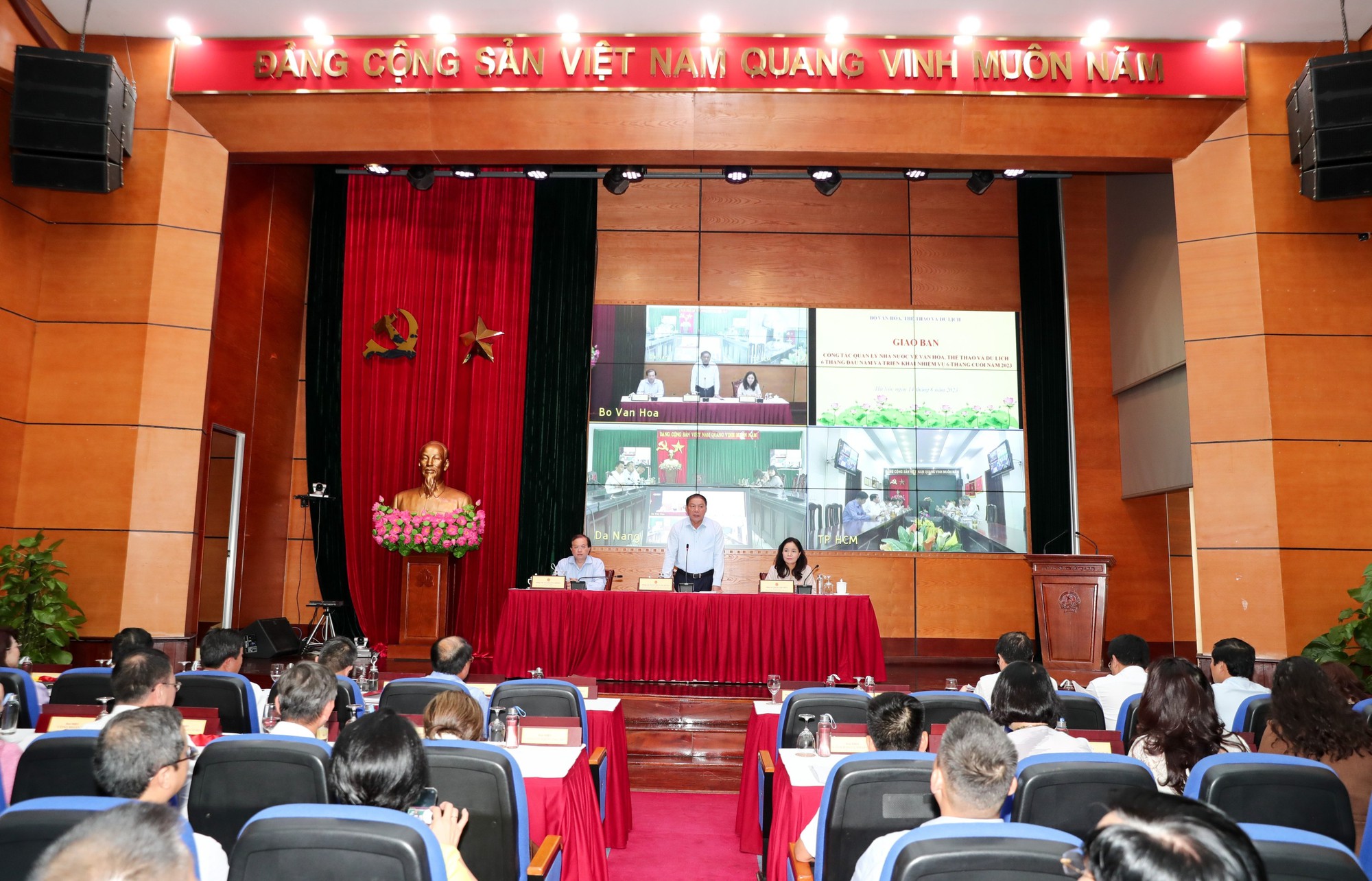 Bộ trưởng Nguyễn Văn Hùng: "Không né tránh, chọn việc dễ bỏ việc khó"