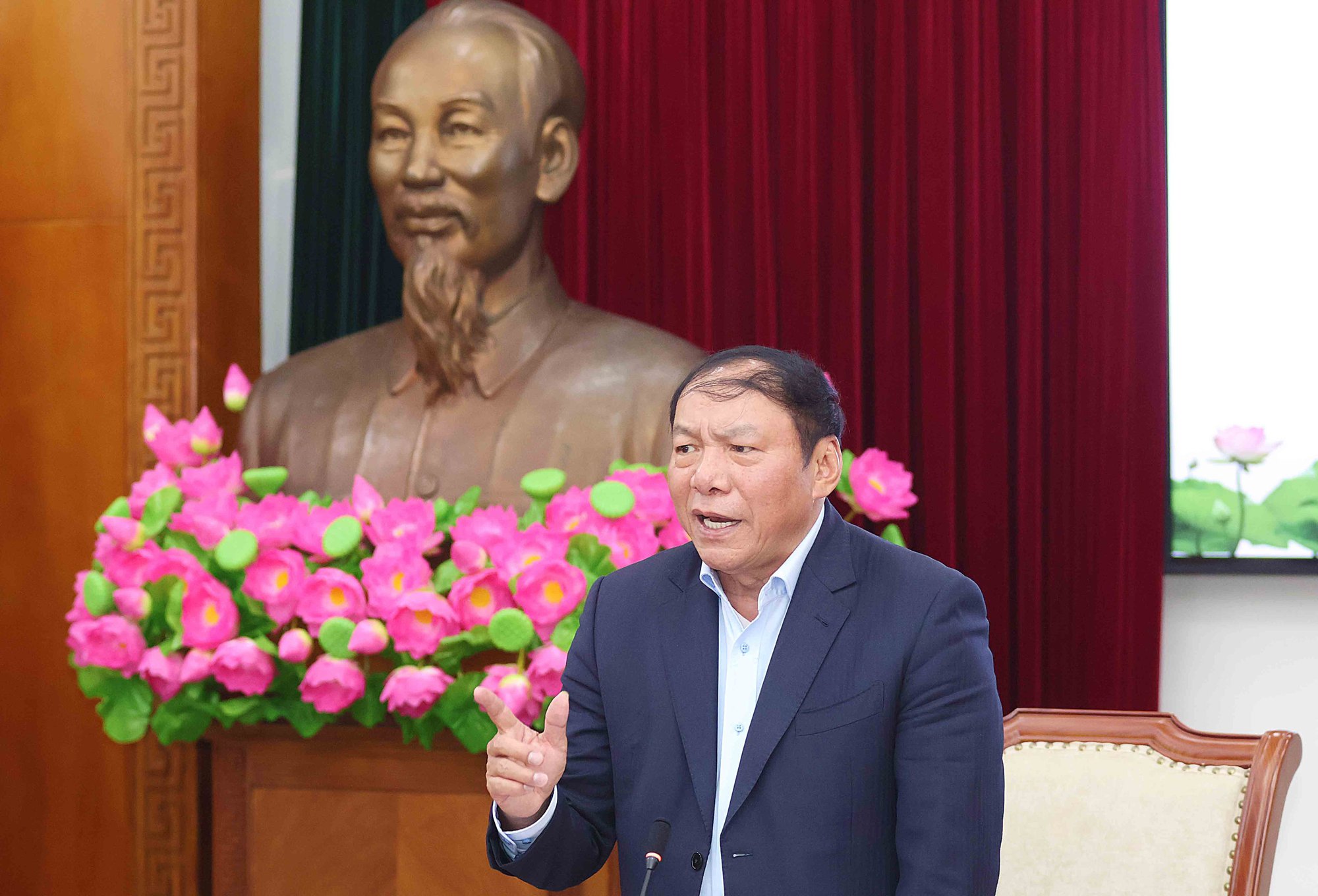 Bộ trưởng Nguyễn Văn Hùng: "Làm thể thao phải đi từ gốc chứ không cắt ngọn"