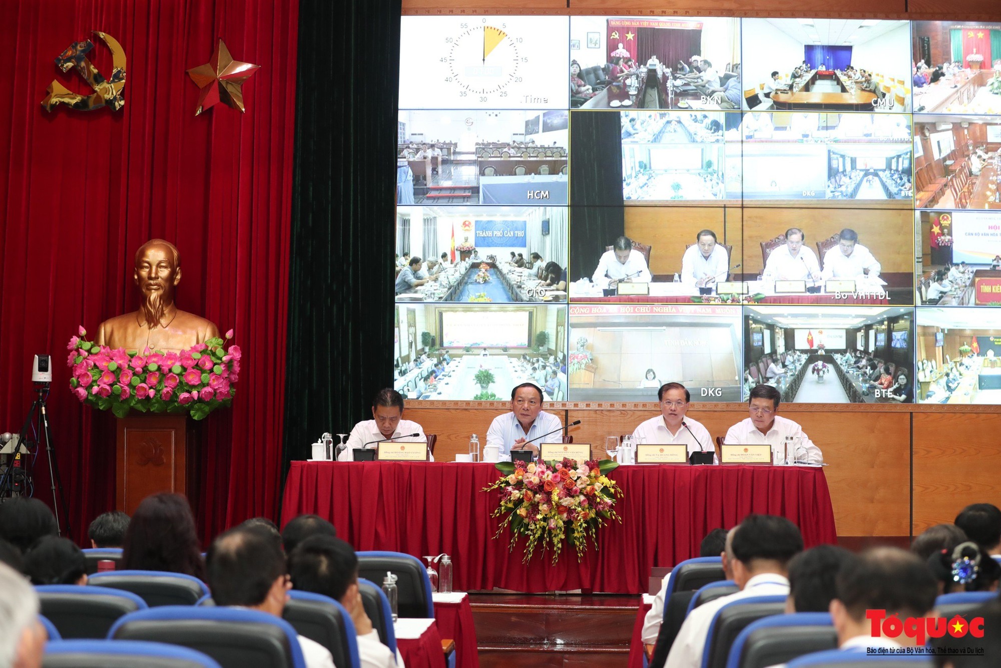 Bộ trưởng Nguyễn Văn Hùng: "Nếu khó đã chùn bước thì đó không phải là cán bộ ngành Văn hóa"