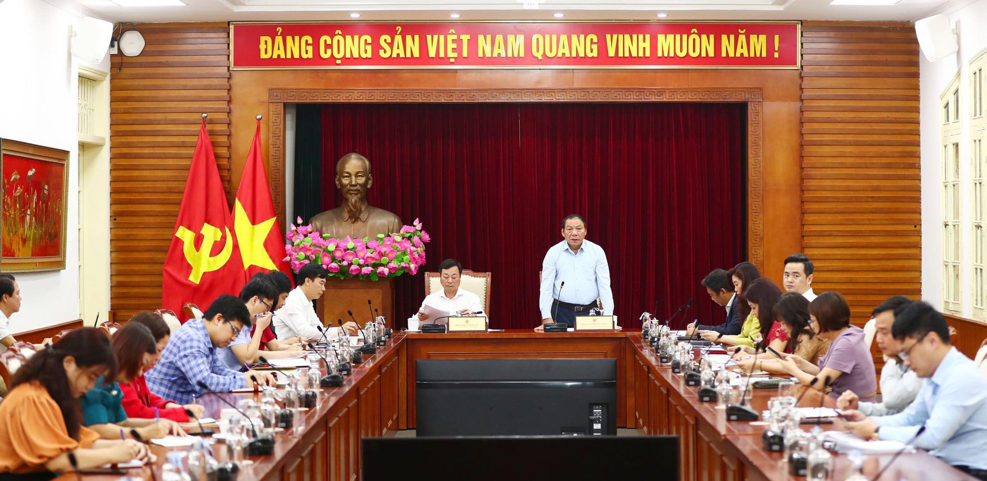 Bộ trưởng Nguyễn Văn Hùng: Triển khai có chiều sâu nhiệm vụ chấn hưng và phát triển văn hoá với các sự kiện có tầm vóc, tôn vinh các di sản phi vật thể vô giá