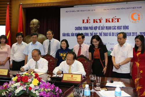 Bộ VHTTDL - Trung ương Hội Nông dân Việt Nam: Ký kết chương trình phối hợp giai đoạn 2015 – 2020
