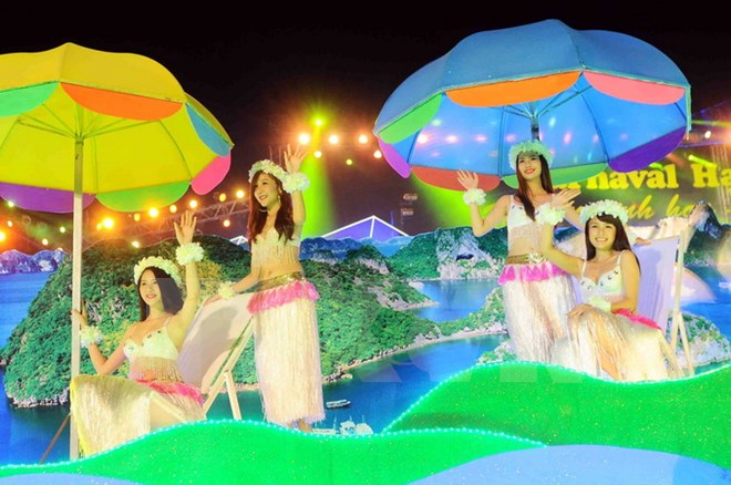 Carnaval Hạ Long 2015 tưng bừng khai mạc