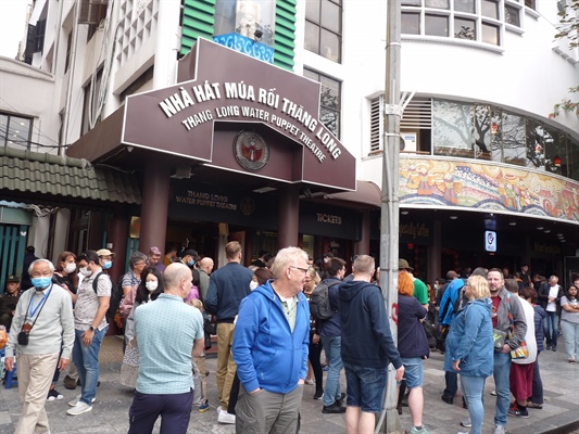 Đỏ đèn suốt mùa dịch