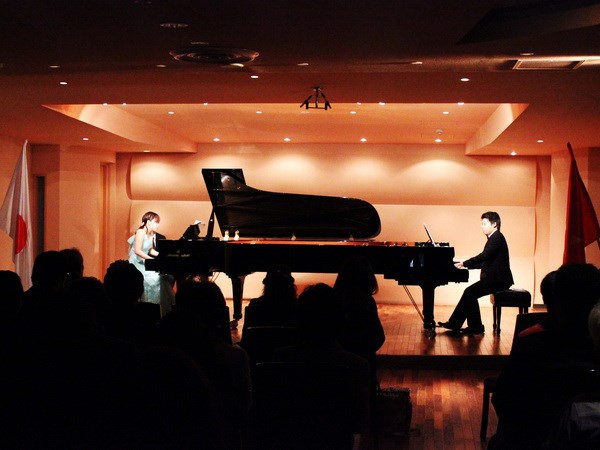 Đón nghệ sĩ piano Nhật Bản Ayuko Higuchi sang thăm và biểu diễn tại Hà Nội