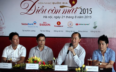 Họp báo giới thiệu Chương trình Hòa nhạc “Điều còn mãi 2015”