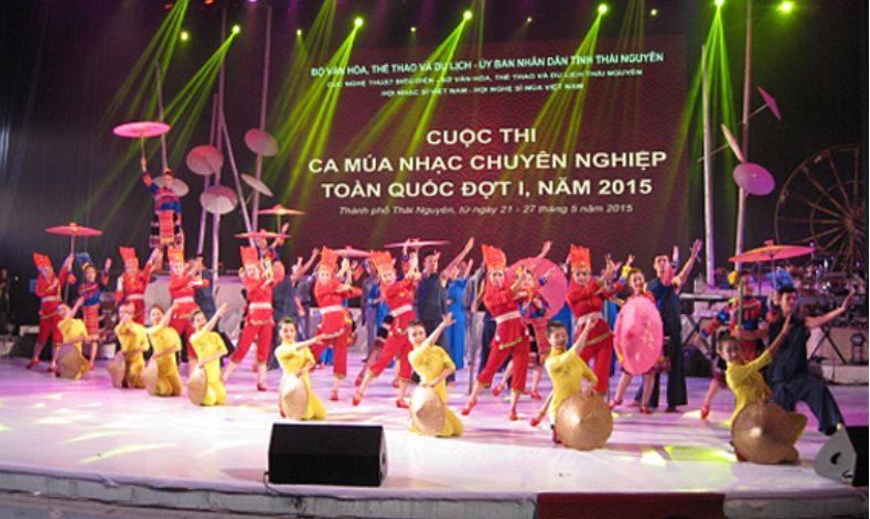Khai mạc cuộc thi ca múa nhạc chuyên nghiệp toàn quốc, khu vực phía Bắc năm 2015