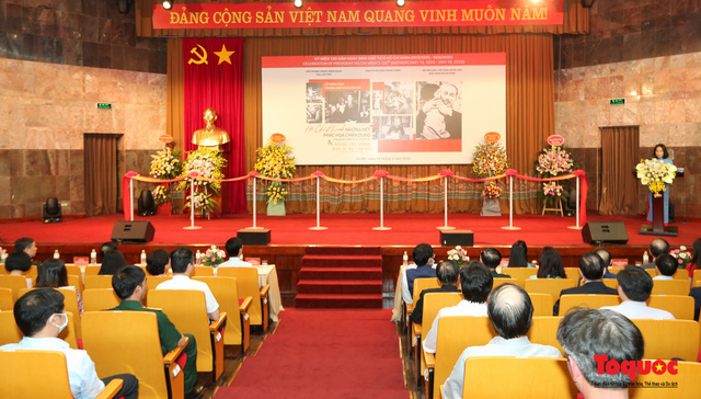 Khai mạc trưng bày chuyên đề: Hồ Chí Minh - Những nét phác họa chân dung; Những tấm gương bình dị mà cao quý