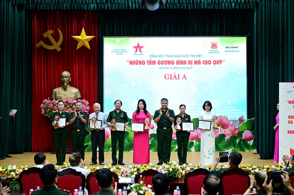 Lan tỏa hình ảnh Bộ đội Cụ Hồ trong thời kỳ mới qua Cuộc thi viết “Những tấm gương bình dị mà cao quý”