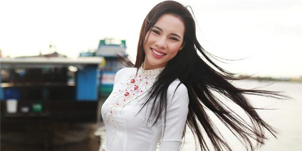 Lệ Quyên đại diện Việt Nam dự thi Miss Grand International 2015