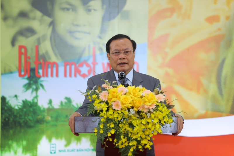 Nguyên Bí thư Thành ủy Hà Nội Phạm Quang Nghị ra mắt tự truyện 'Đi tìm một vì sao'