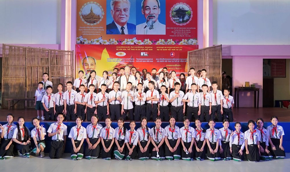Nhà hát Kịch Việt Nam biểu diễn nhiều chương trình nghệ thuật về Chủ tịch Hồ Chí Minh