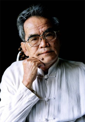 Nhà văn Hoàng Phủ Ngọc Tường qua đời ở tuổi 87