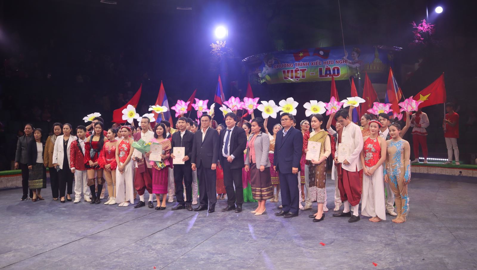 Nhiều chương trình xiếc hấp dẫn nhân kỷ niệm hữu nghị Việt Nam - Lào 2023