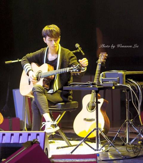 Thần đồng guitar Hàn Quốc Sungha Jung biểu diễn tại Việt Nam