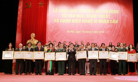 Thành lập Hội đồng cấp Nhà nước xét tặng “Giải thưởng Hồ Chí Minh”
