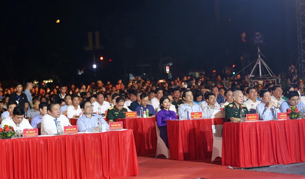 Thủ tướng Phạm Minh Chính dự Chương trình nghệ thuật “Bản hùng ca bất diệt”
