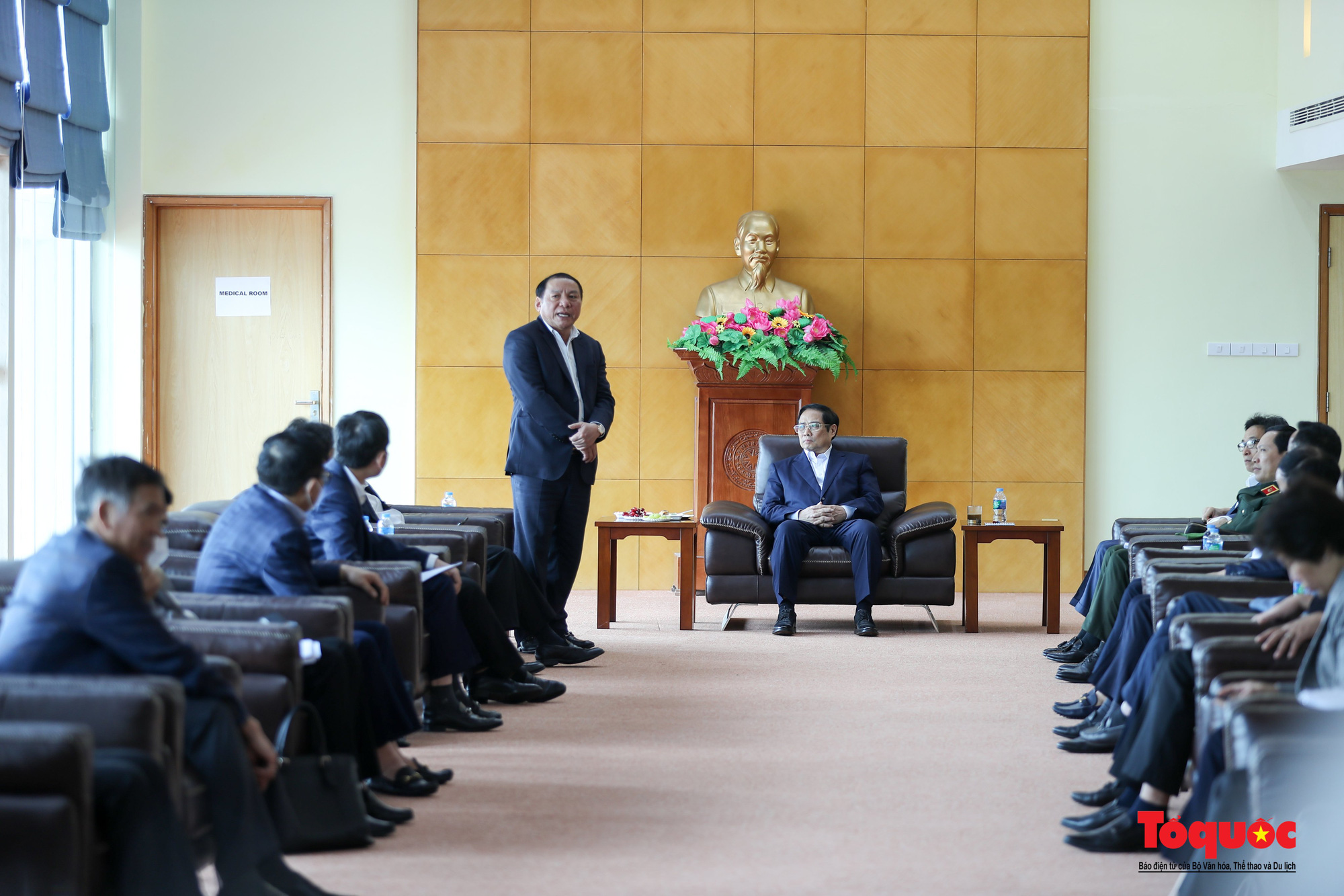 Thủ tướng Phạm Minh Chính: Tổ chức thành công SEA Games 31 trên tinh thần "đoàn kết, thống nhất, ấn tượng, an toàn, hiệu quả, tiết kiệm"