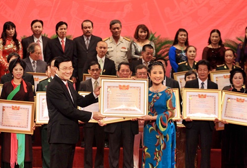 Trình Thủ tướng Chính phủ hồ sơ đề nghị xét tặng danh hiệu “Nghệ sĩ ưu tú” lần thứ 8 năm 2015