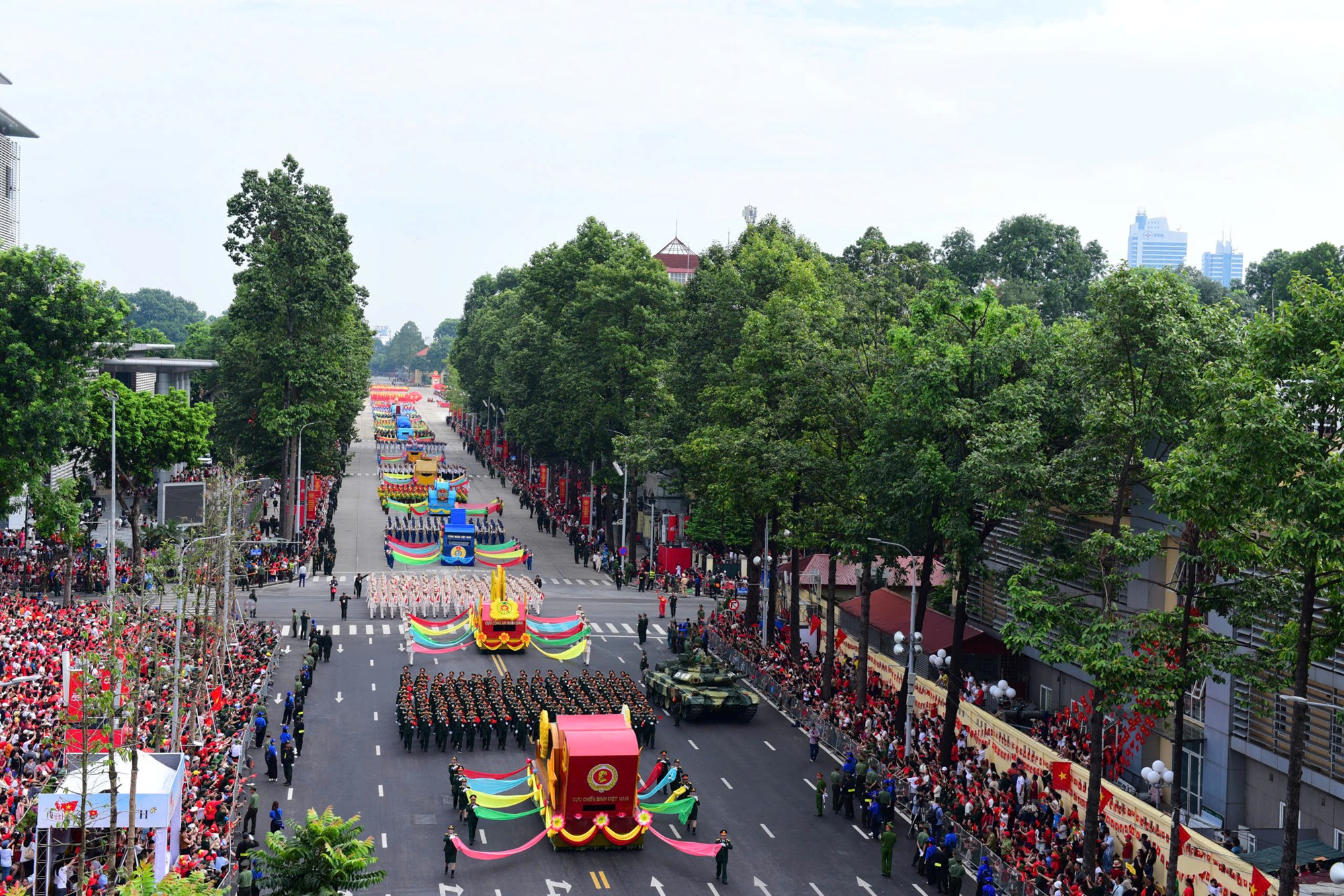 Tự hào Việt Nam - Khát vọng vương xa