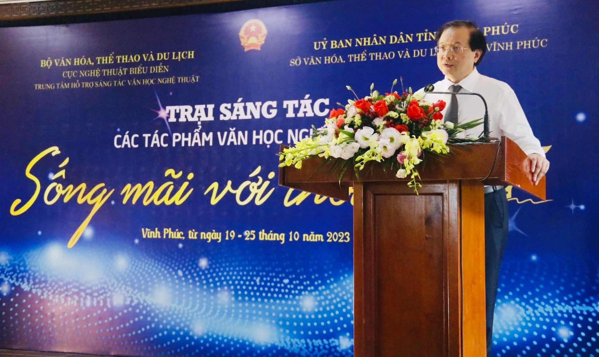 Khai mạc Trại sáng tác các tác phẩm văn học, nghệ thuật “Sống mãi với thời gian”