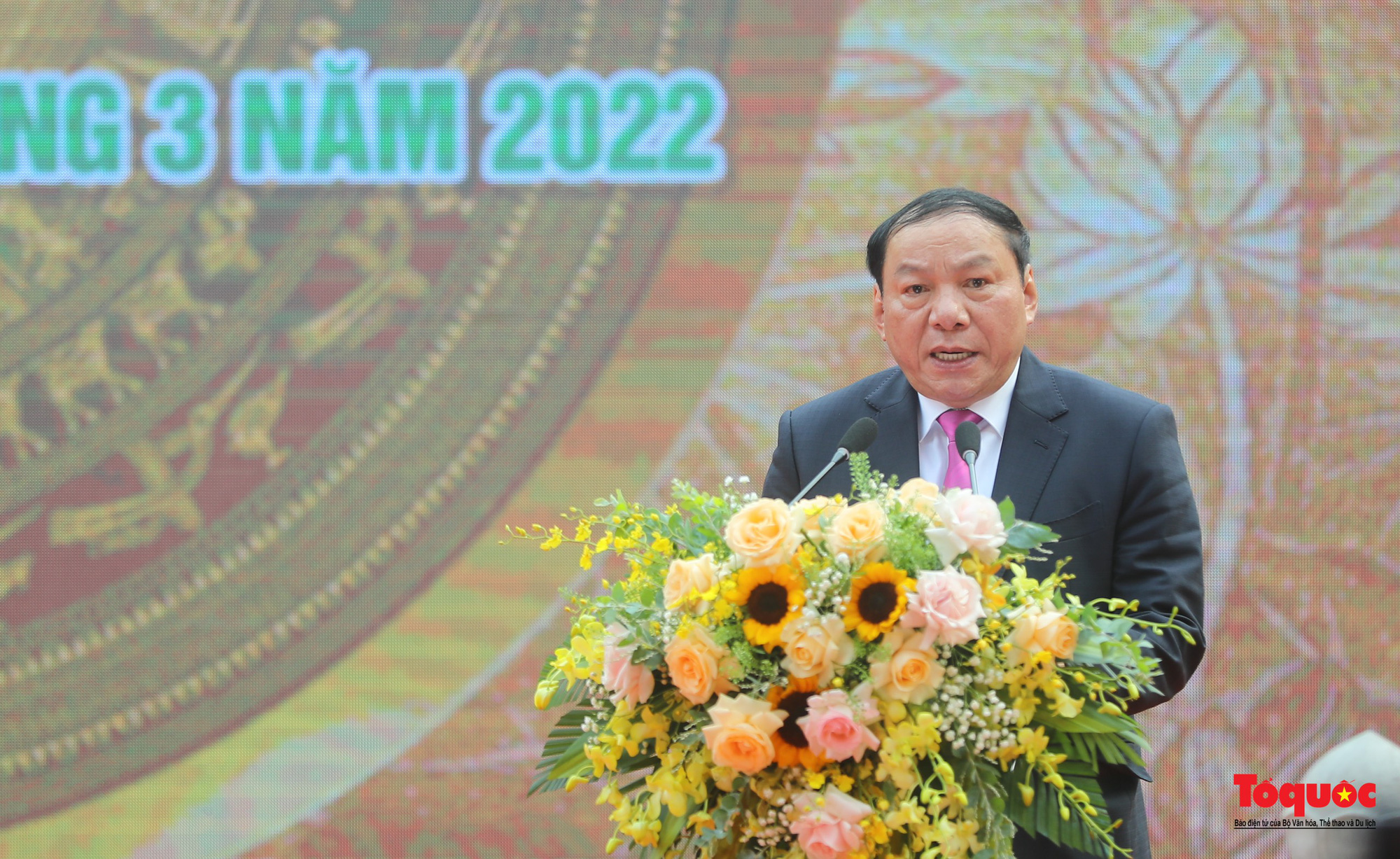 Bộ trưởng Bộ VHTTDL Nguyễn Văn Hùng đưa ra 04 nhiệm vụ xây dựng môi trường văn hóa cơ sở và 03 nhiệm vụ về công tác cán bộ