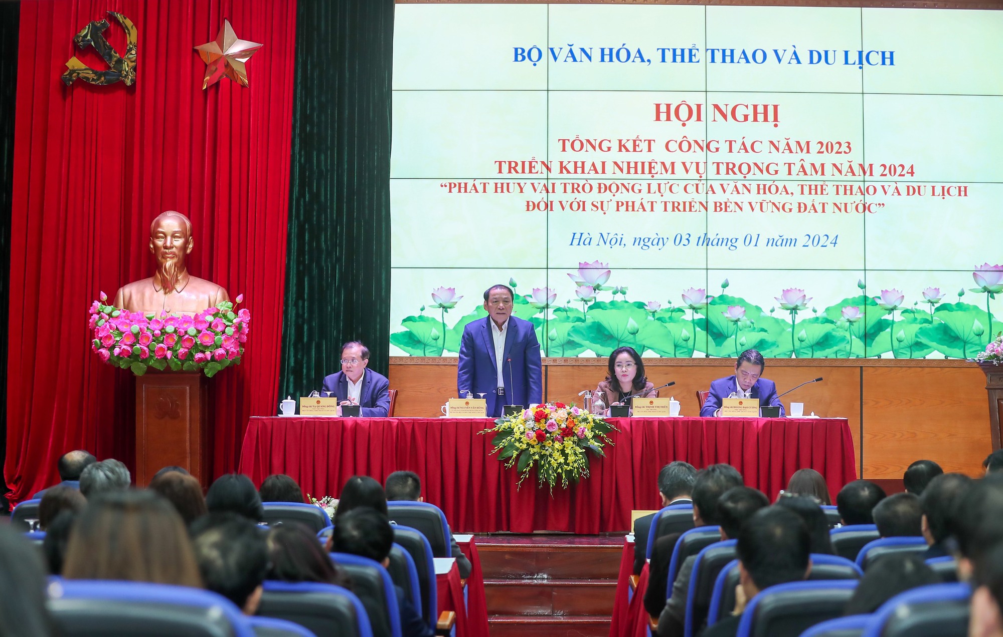 Bộ trưởng Nguyễn Văn Hùng: "Có giấc mơ lớn nhưng phải biết thức dậy để hành động"