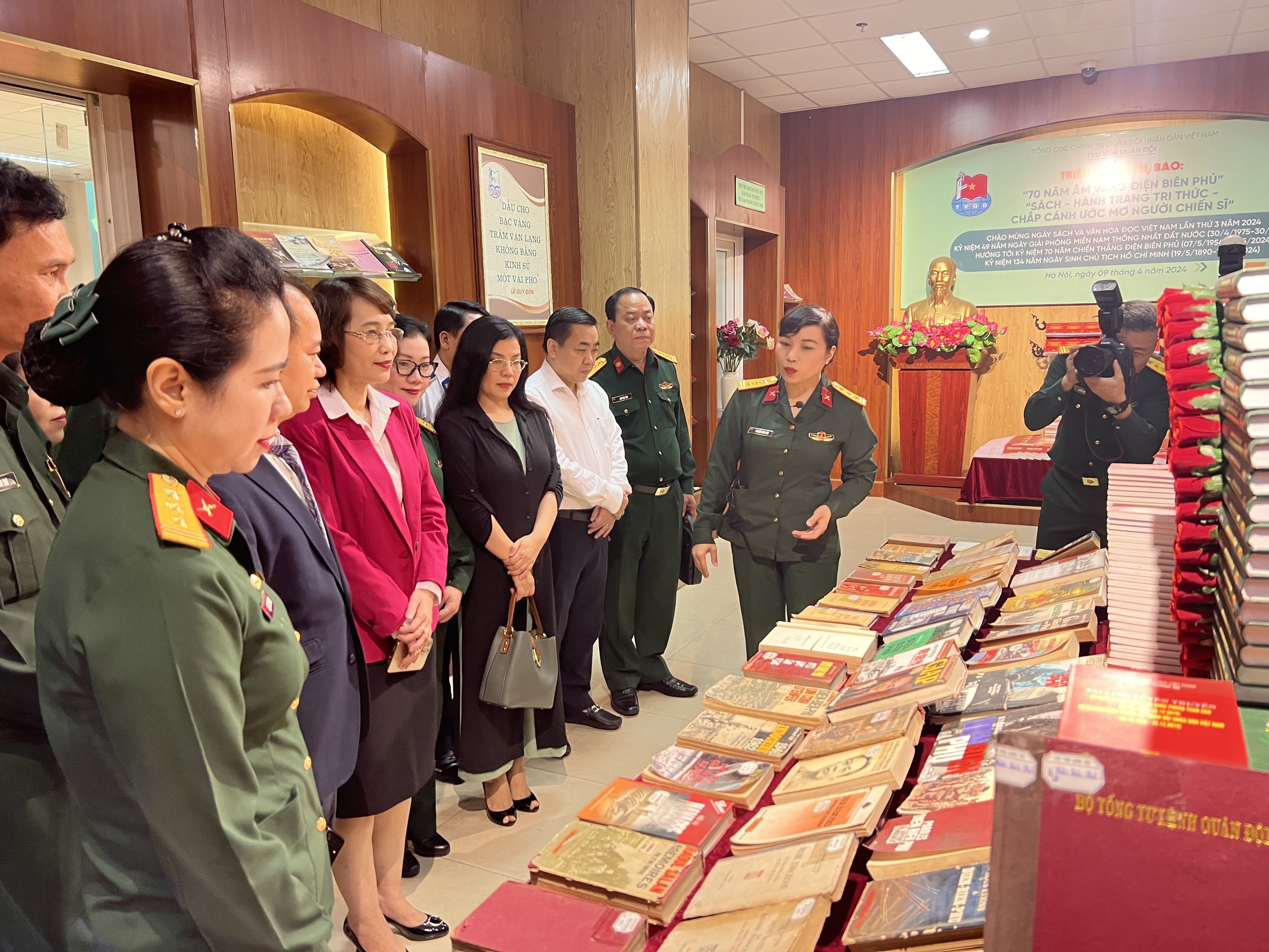 Khai mạc Ngày Sách và Văn hóa đọc lần thứ ba trong Quân đội nhân dân Việt Nam năm 2024
