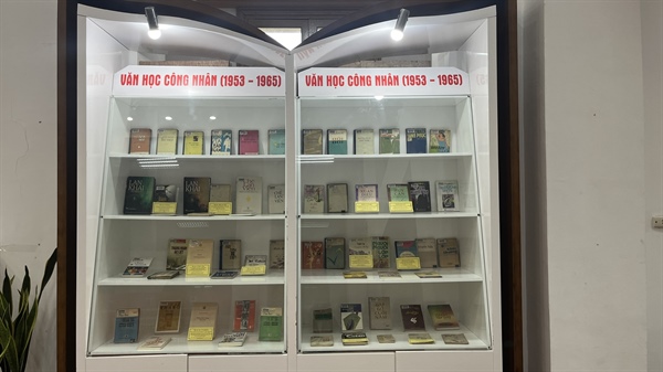 Khai mạc trưng bày các tác phẩm văn học công nhân được giải thưởng từ năm 1953 - 2023