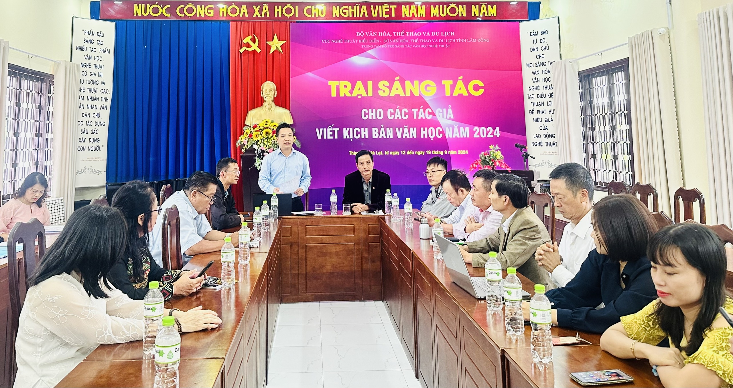 Trại sáng tác truyền lửa cho văn nghệ sĩ