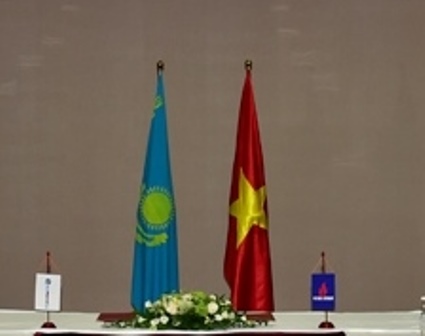 Việt Nam-Kazakhstan: Ký kết thỏa thuận hợp tác văn hóa-thể thao